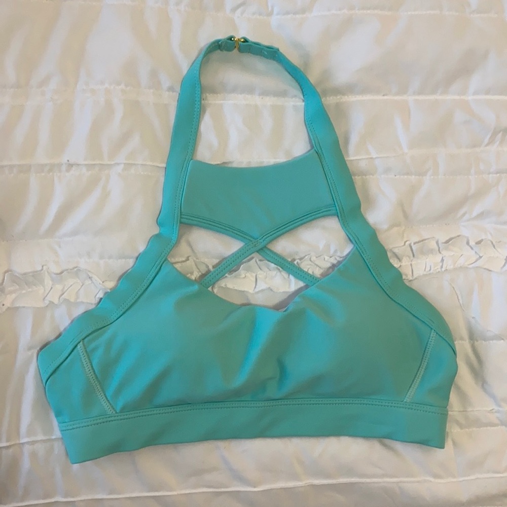 Chestee sports bra